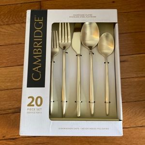 20 piece silverware set. I have two of the same sets.